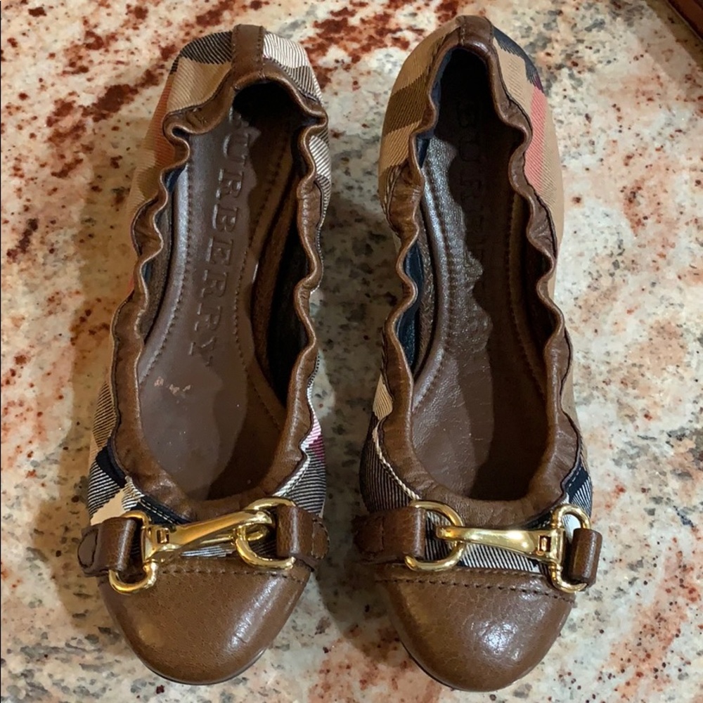 Burberry flats